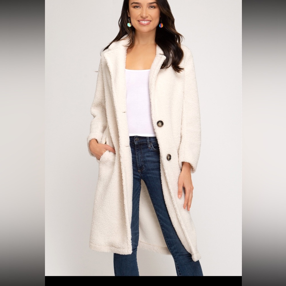 🌼 2 for $25 She + Sky Off-White Teddy Jacket